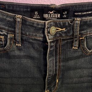 Hollister high rise super skinny crop size 1s